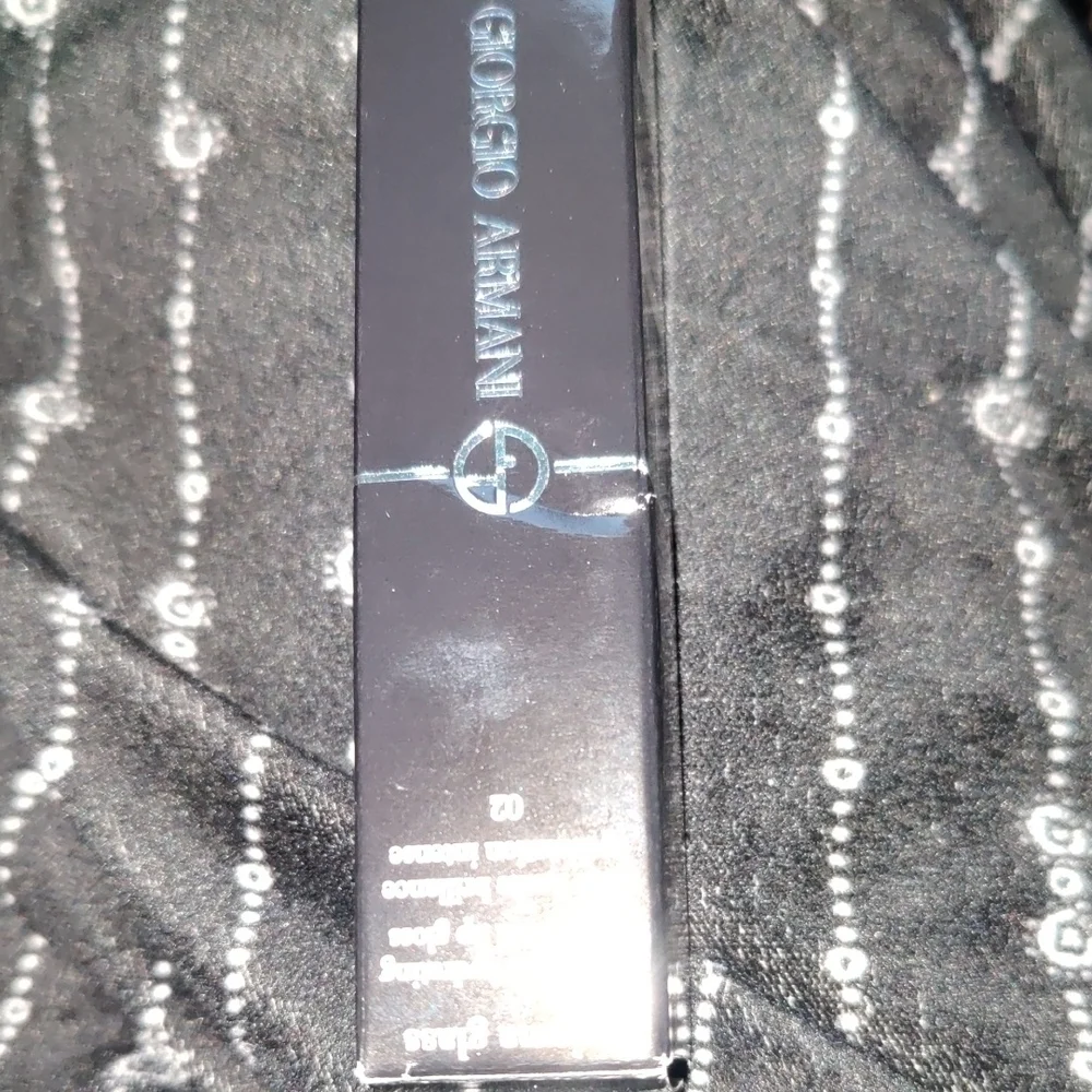 Giorgio Armani Red and Black Beauty Set 7inDx7.5inD - Picture 14 of 16